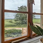 The Gilpin Farmhouse, District Getaway - Ridgestone *