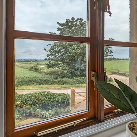 The Gilpin Farmhouse, District Getaway *