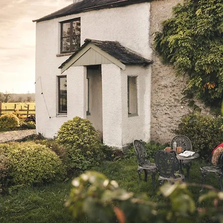 The Gilpin Farmhouse, District Getaway - Ridgestone *